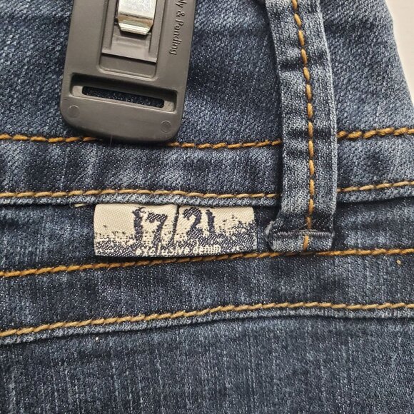 17/21 Exclusive Denim Vintage Y2K Women's Dark Wash Flare Leg Jeans Size 10 - Picture 6 of 8